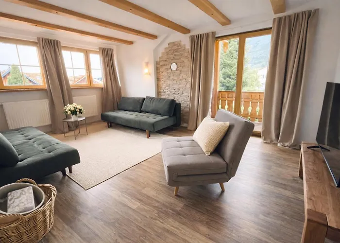Gemütliche Alpenwohnung mit Balkon&Bergblick nahe Neuschwanstein ideal für Familien&Gruppen für gemeinsame Momente