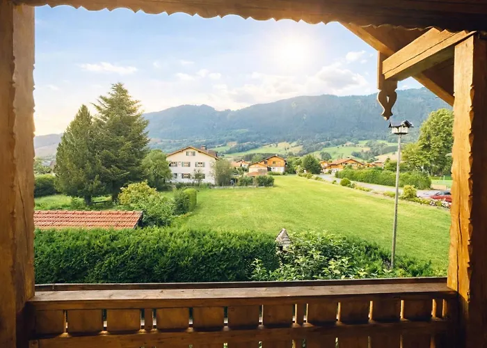 Gemütliche Alpenwohnung mit Balkon&Bergblick nahe Neuschwanstein ideal für Familien&Gruppen für gemeinsame Momente Apartamento *