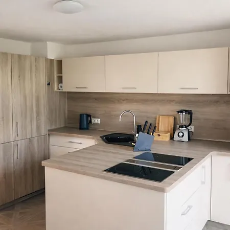 アパート Gemuetliche Alpenwohnung Mit Balkon & Bergblick Nahe Neuschwanstein Ideal Fuer Familien & Gruppen Fuer Gemeinsame Momente *