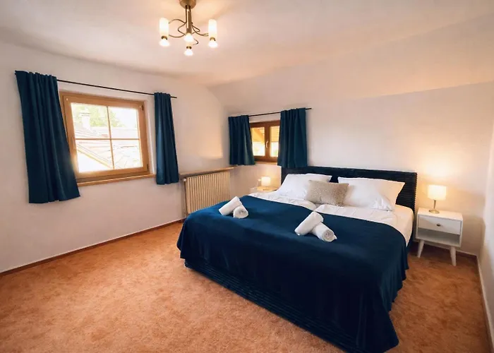 Gemuetliche Alpenwohnung Mit Balkon & Bergblick Nahe Neuschwanstein Ideal Fuer Familien & Gruppen Fuer Gemeinsame Momente